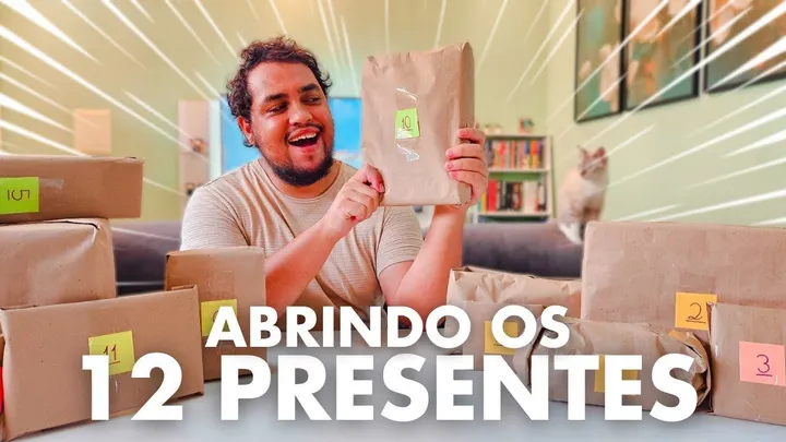 Abrindo os 12 PRESENTES um presente para cada MÊS do ANO 🎁